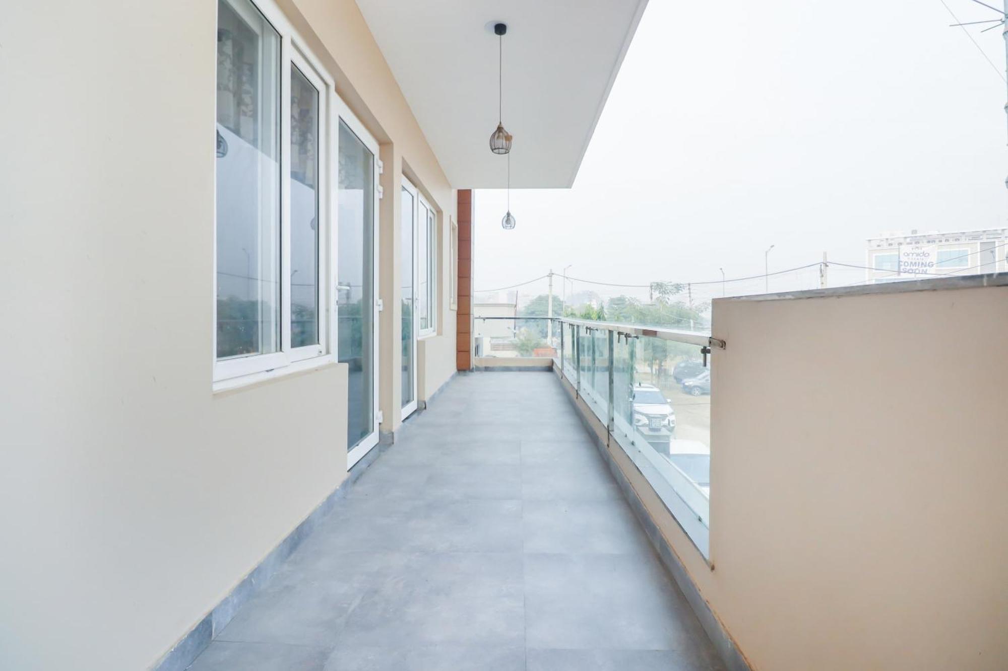 Collection O Green Leaf Residency Gurgaon Buitenkant foto