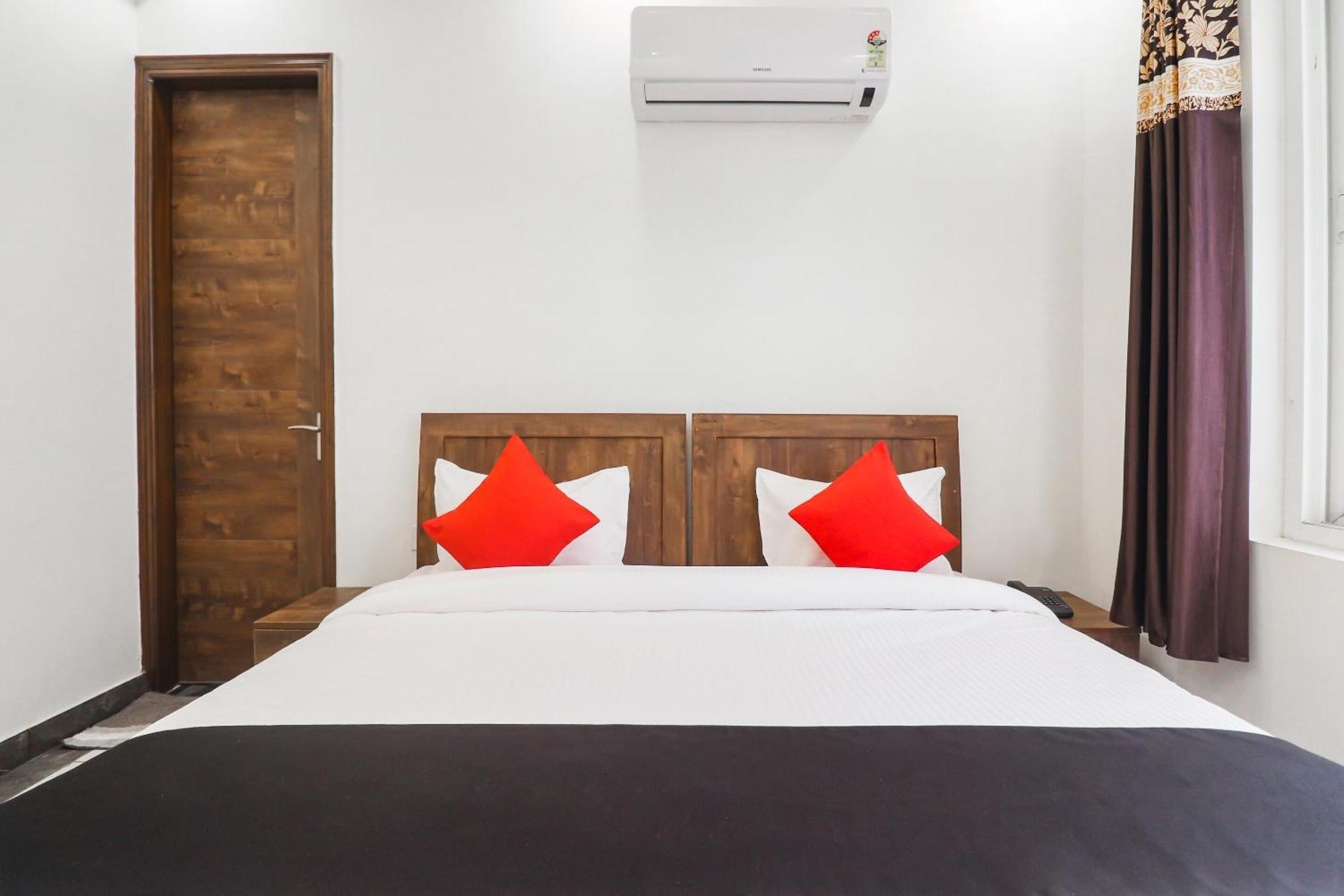 Collection O Green Leaf Residency Gurgaon Buitenkant foto