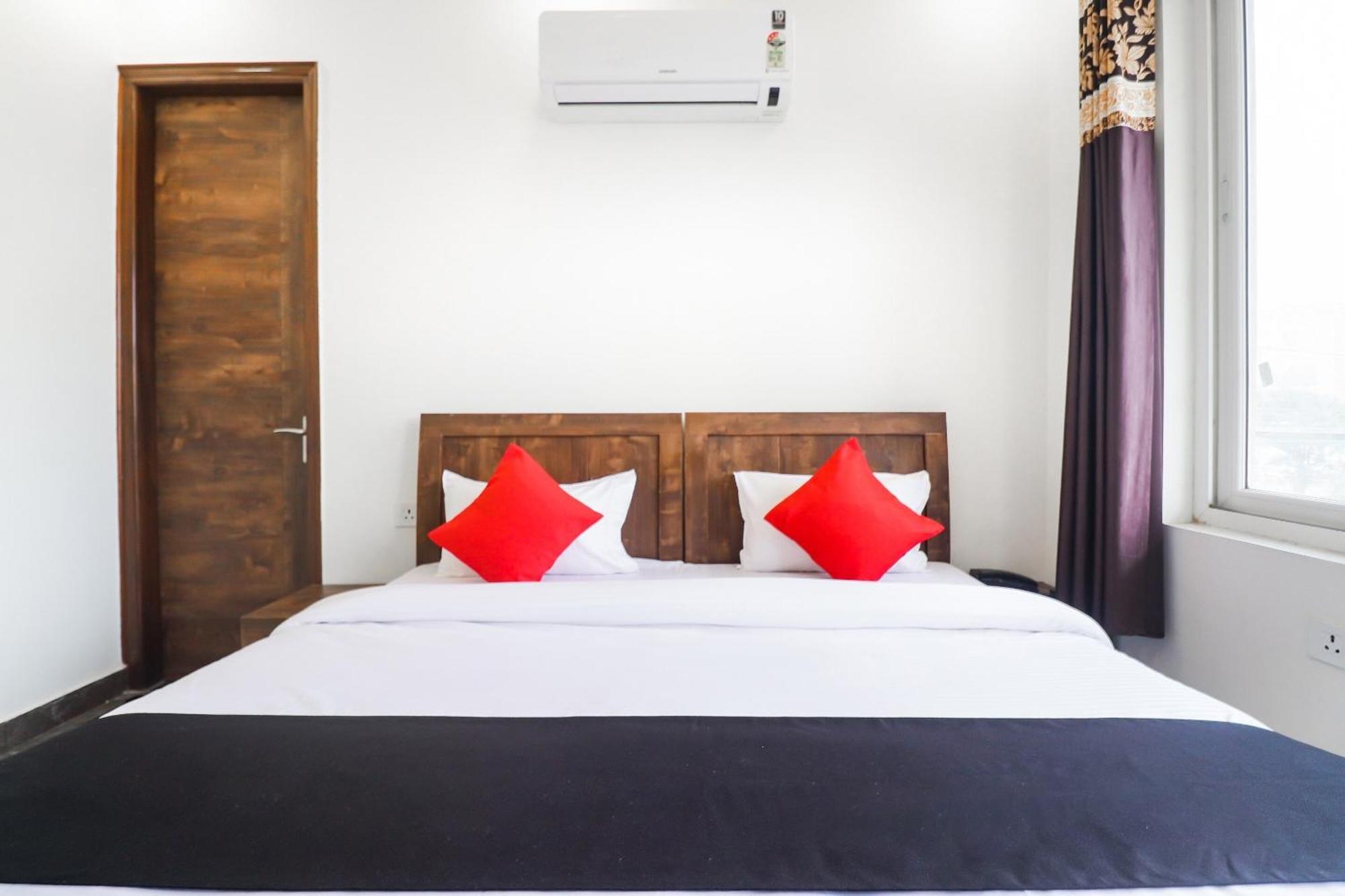 Collection O Green Leaf Residency Gurgaon Buitenkant foto